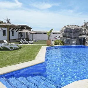 Finca Abril 3 Piscina Compartida España